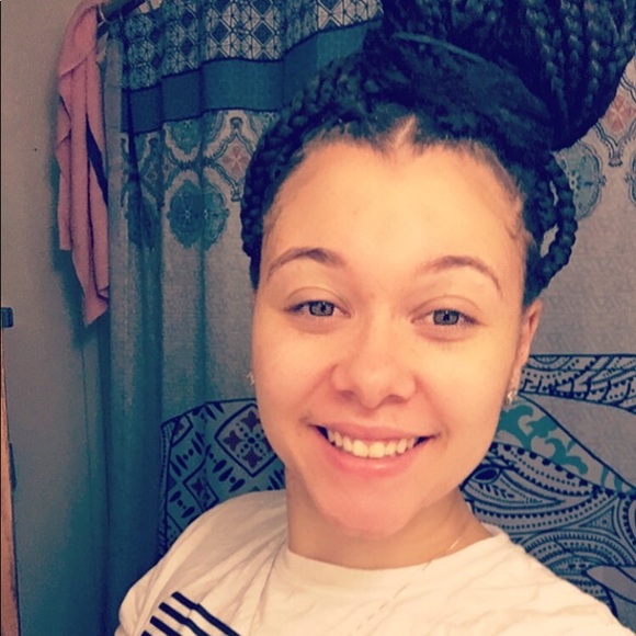 Meet your Posher, Cassidy - Picture 1 of 1